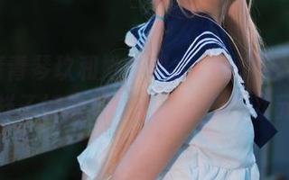 看！清青琴玖和她的双人cos，组合起来的样子好像不小心进入了二次元。