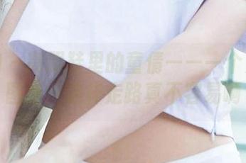爱尤物 – 高跟鞋里的童倩——一个免费的图集，这样走路真不容易啊