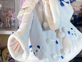 在白栎Shirly的写真里，女王的气场太强了，我都快不敢上前了…