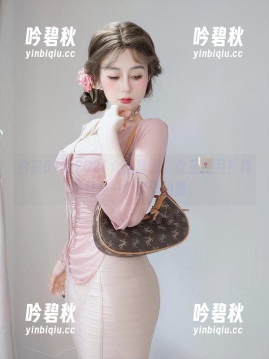 白银81的2021女仆套图，众星捧月？其实只是一个梦里的猫。