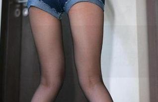 微密圈 – 私拍记录：白龙猫女的复古冒险，咖啡色丝难道是时光穿梭？