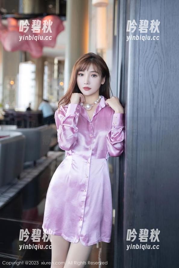 秀人网-HeyuZhang 秀人网 - HeyuZhang美图更新啦,油亮得像是刚从画中出来的!