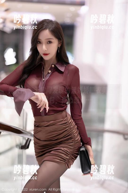 秀人网 - 无意间发现的潘娇娇睡衣美腿福利图包，真心想说…