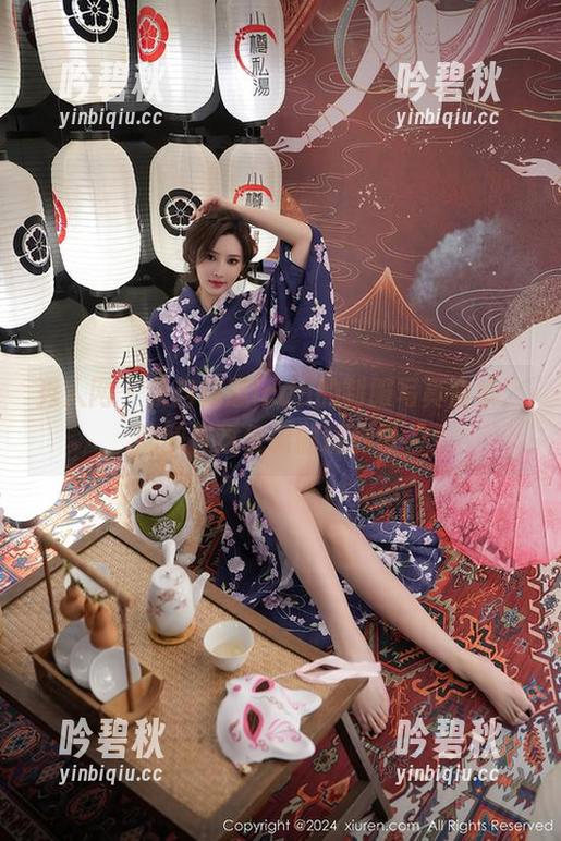 秀人网 - 来自筱慧icon的制服写真合集，陶醉在这低调的精彩里。