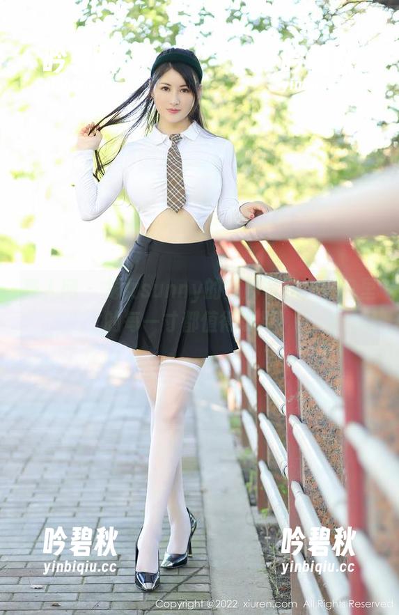 秀人网-龙女sunny 秀人网 - 龙女sunny的美脚写照,图包里的每一寸都值得瞩目!