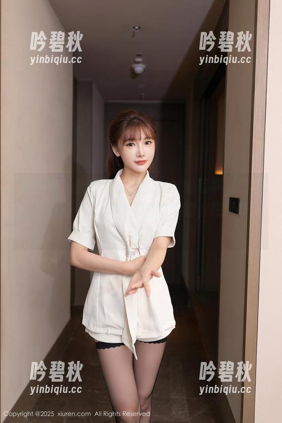 秀人网-龙泽美曦 秀人网 - 看龙泽美曦兔女郎的写真,资源让人琢磨不定,看来她的思绪也在跳跃之间。