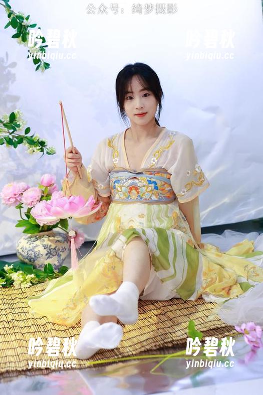 绮梦摄影-苏欣 绮梦摄影 - 苏欣的无修无水印照,那种真实感至今我还在咀嚼!