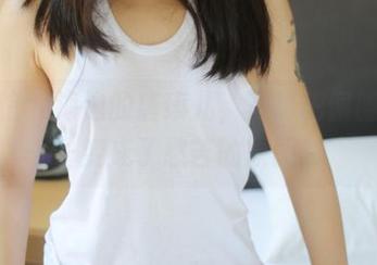 美媛馆 – 海边的唐琪儿，写真把佩服的沙子变成了愁苦的原图！