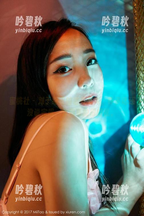 蜜桃社-结衣 蜜桃社 - 对于结衣的油亮写真,许多话还没说完呢,套图真的很能说。
