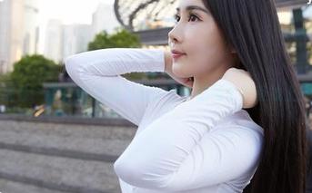 蜜桃社 – 看！美绪换上连体衣，福利水平直线上升！