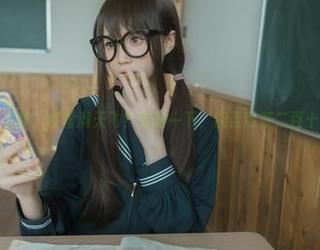 西园寺南歌写真，红裙满天飞？定制一下，能否收获二百十倍的自信？