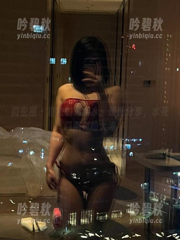 微密圈 - 詹詹的死库水：原图分享，水花四溅似的大海