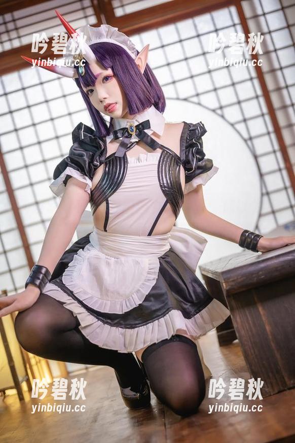 雪琪SAMA 雪琪SAMA旗下田园女仆写真,你以为我在摘花,其实我是被花围攻呢!