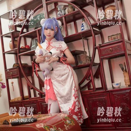 面饼仙儿化身高跟鞋女神，cos的每一步都很迷离