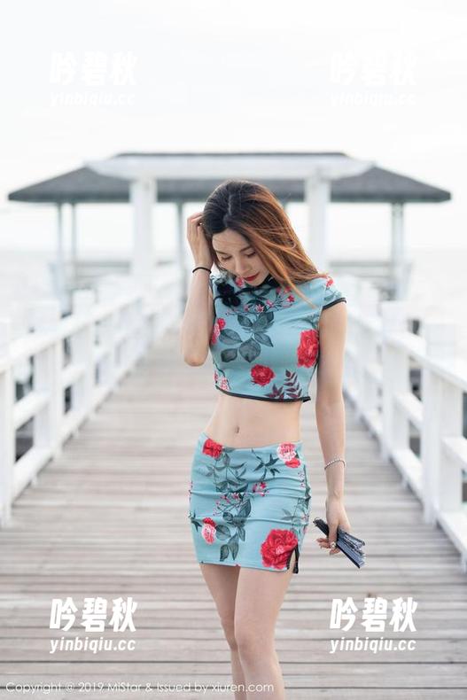 魅妍社 - 丽Yovi的兔女郎图集，值得你一瞥，下载去吧，别邪魅放空。