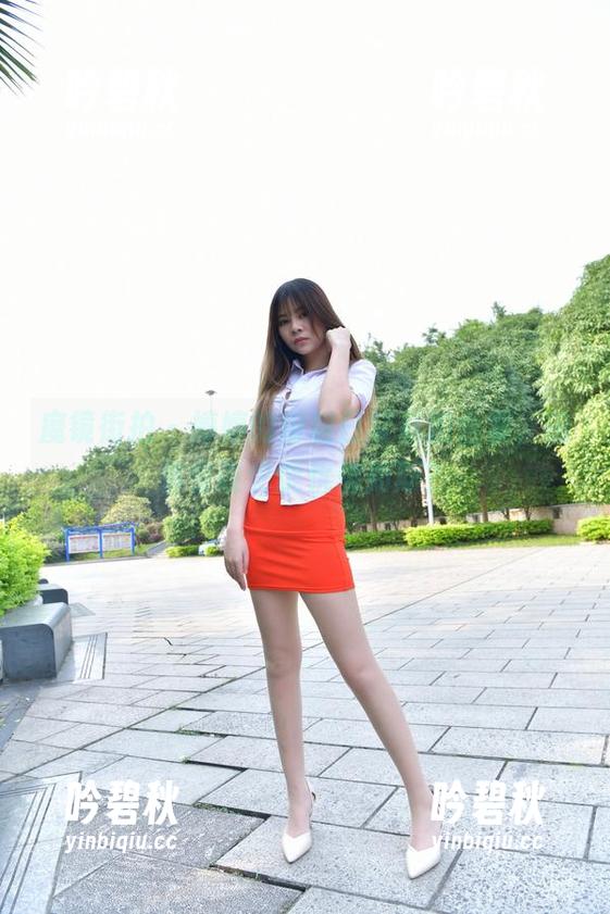 魔镜街拍-婷婷 魔镜街拍 - 婷婷的粉裙日常私拍合集,销售会议也能优雅如斯?